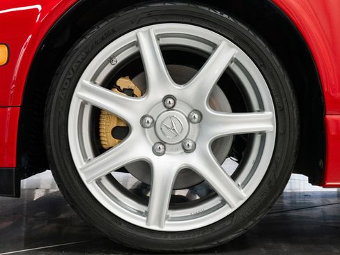 Used 2005 Acura NSX T image 10