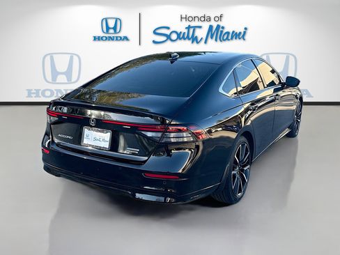 Certified 2023 Honda Accord Touring image 7