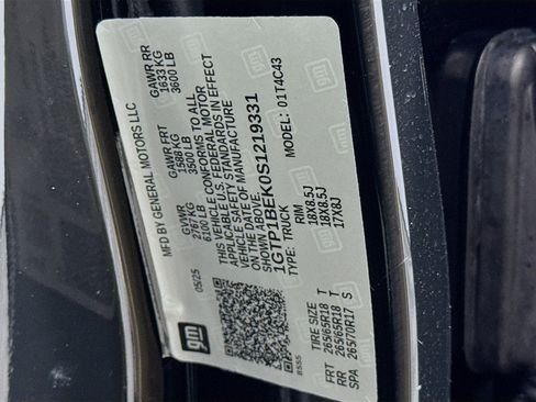 New 2025 GMC Canyon Elevation w/ Convenience Package image 31