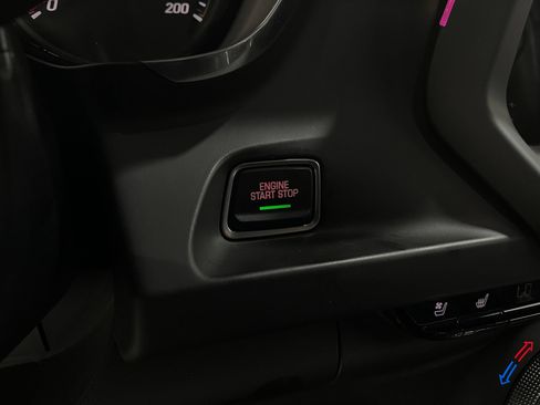 Used 2018 Chevrolet Camaro SS RWD image 20