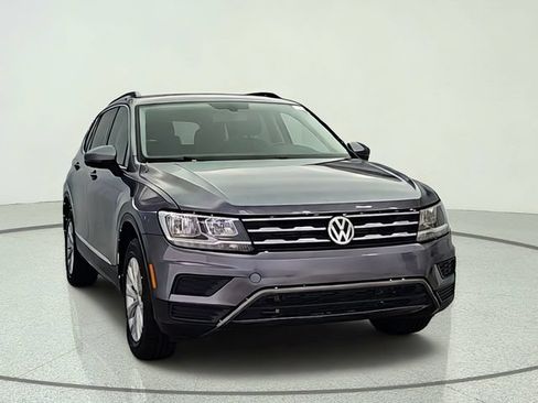 Used 2018 Volkswagen Tiguan SEL AWD/4WD image 1