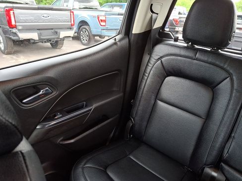 Used 2020 Chevrolet Colorado LT w/ LT Convenience Package AWD/4WD image 18