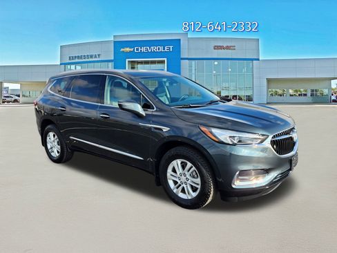 Used 2020 Buick Enclave Essence image 1