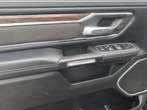 Used 2020 RAM 1500 Laramie AWD/4WD image 18
