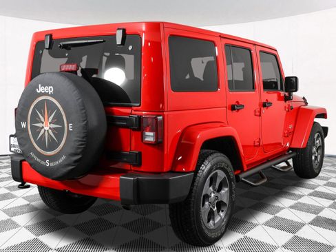 Used 2017 Jeep Wrangler Unlimited Sahara w/ Connectivity Group AWD/4WD image 14
