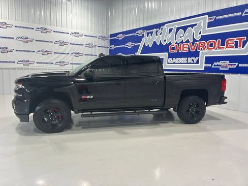Used 2017 Chevrolet Silverado 1500 LTZ Z71 w/ LTZ Plus Package AWD/4WD image 3