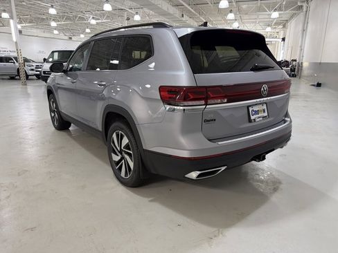 New 2026 Volkswagen Atlas SE image 6