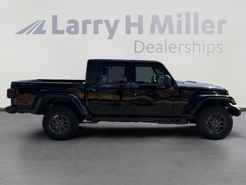 New 2026 Jeep Gladiator Sport image 6