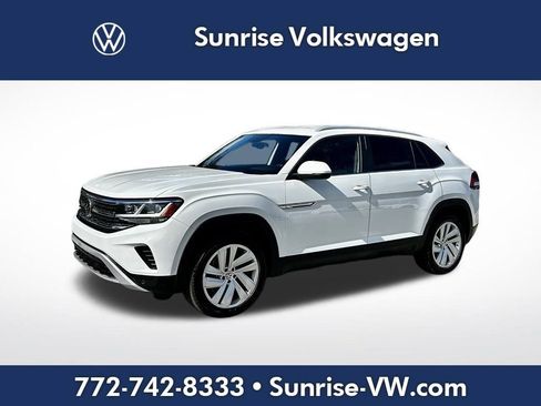Certified 2022 Volkswagen Atlas Cross Sport SE image 1