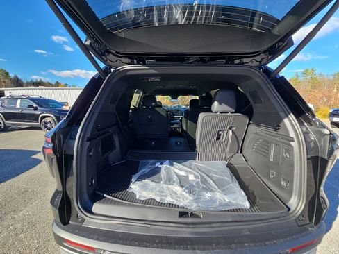 New 2026 Chevrolet Traverse LT w/ Driver Confidence Package image 63