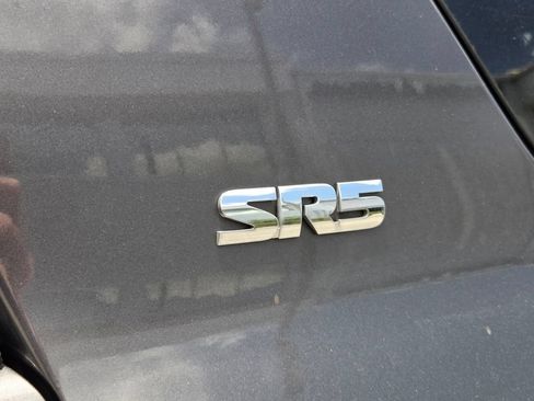 Used 2016 Toyota 4Runner SR5 AWD/4WD image 11