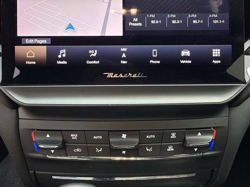 Used 2023 Maserati Ghibli Modena image 32