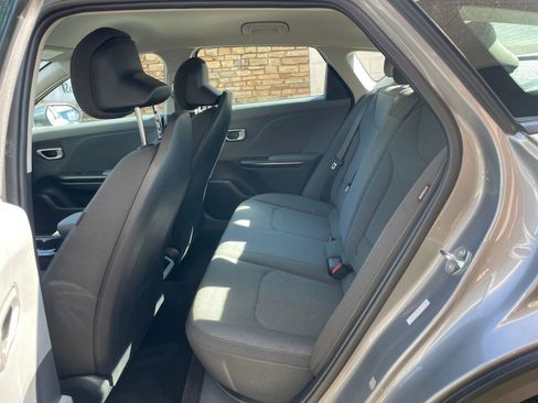 Used 2025 Kia K4 LXS image 24