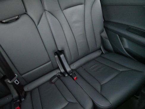 Used 2025 Audi Q7 3.0T Premium Plus image 14