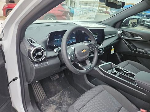 New 2026 Chevrolet Equinox LT w/ Safety and Technology Package FWD image 3