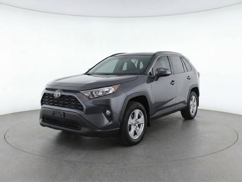 Used 2020 Toyota RAV4 XLE w/ Convenience Package AWD/4WD image 1