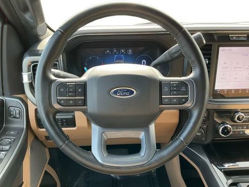 Used 2023 Ford F350 Lariat image 13