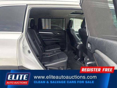 Used 2018 Toyota Highlander XLE AWD/4WD image 15