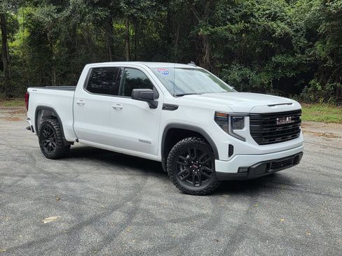 Used 2023 GMC Sierra 1500 Elevation AWD/4WD image 1