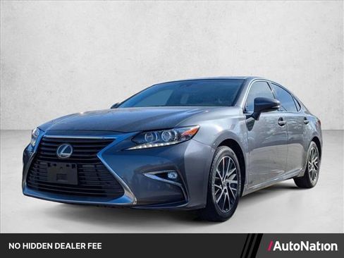 Used 2017 Lexus ES 350 w/ Luxury Package FWD image 1