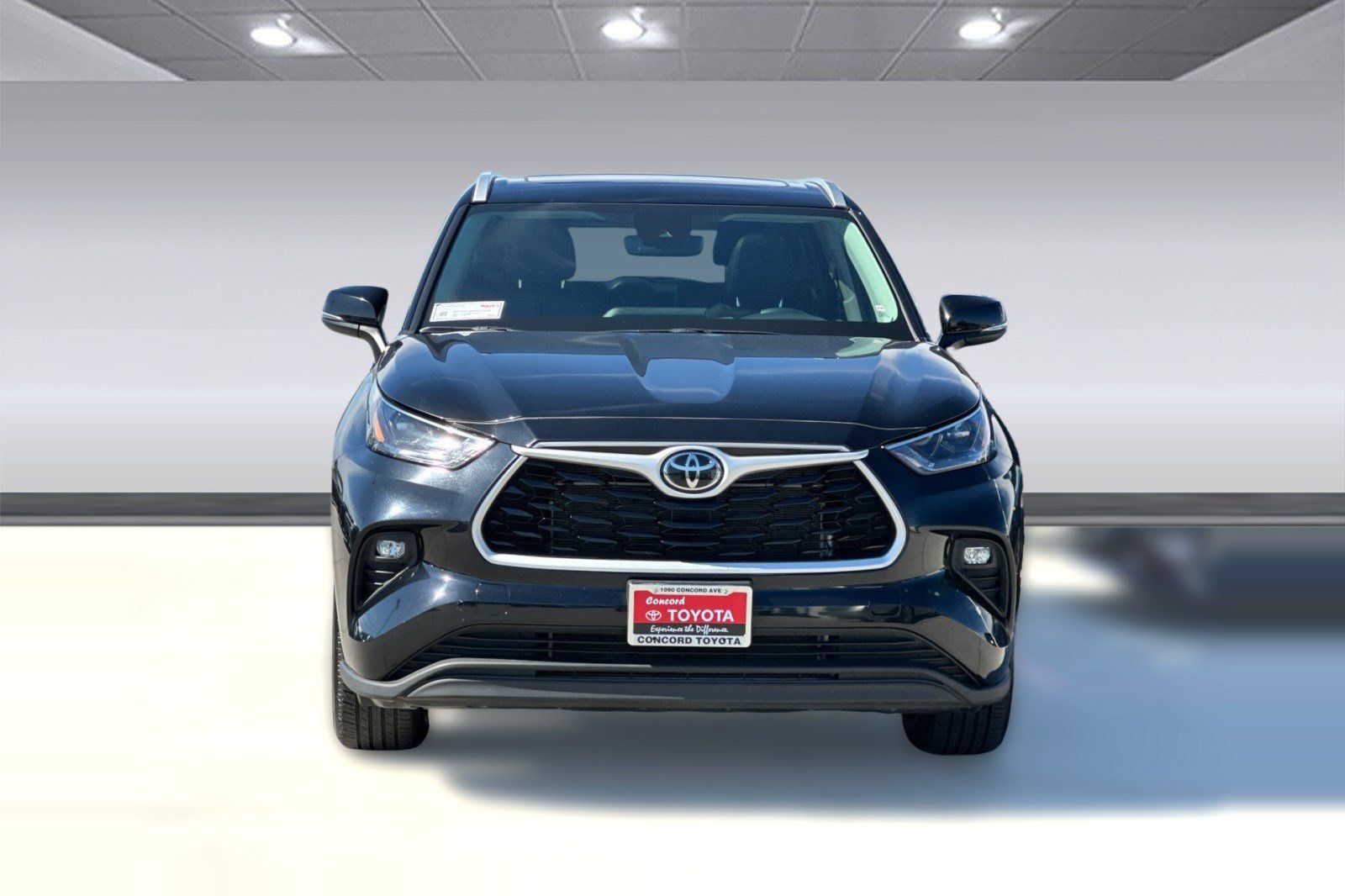Used 2026 Toyota Highlander XLE AWD/4WD image 5