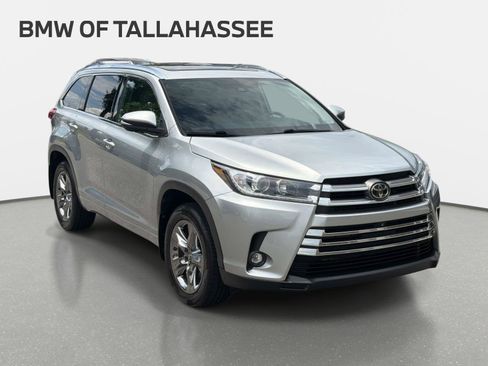 Used 2019 Toyota Highlander Limited Platinum AWD/4WD image 4