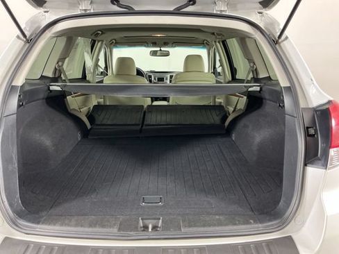 Used 2014 Subaru Outback 2.5i Limited w/ Moonroof Package AWD/4WD image 26