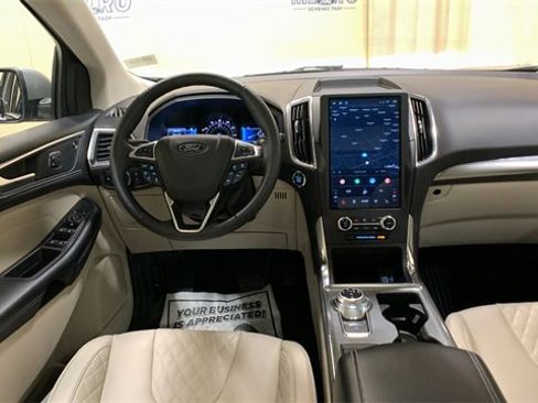 Certified 2024 Ford Edge Titanium image 26