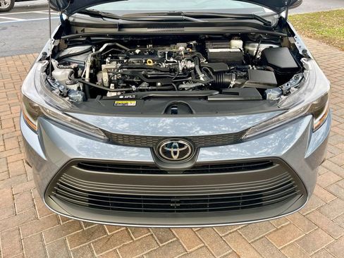 Used 2025 Toyota Corolla LE image 14