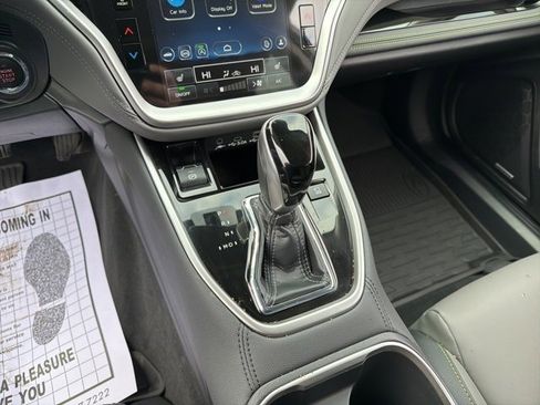 Used 2025 Subaru Outback Onyx Edition XT w/ Popular Package #2 image 26