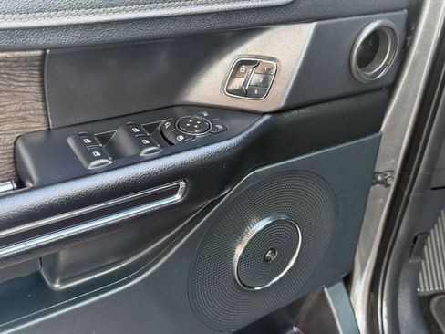 Used 2018 Ford Expedition Limited w/ Equipment Group 301A AWD/4WD image 42
