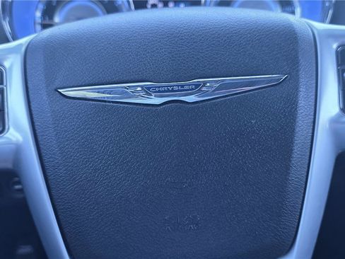 Used 2014 Chrysler 300 RWD image 15