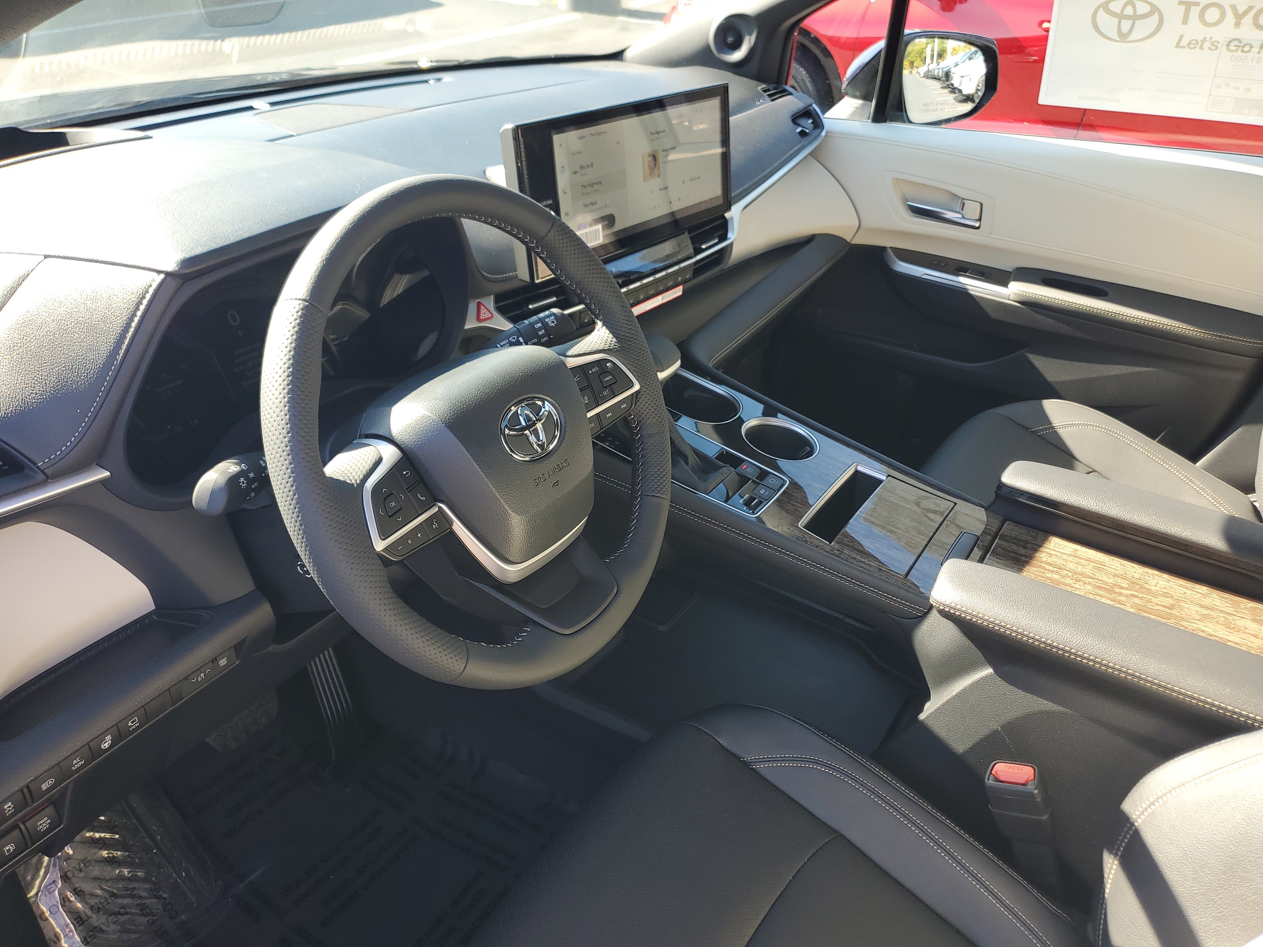 New 2026 Toyota Sienna Platinum AWD/4WD image 21