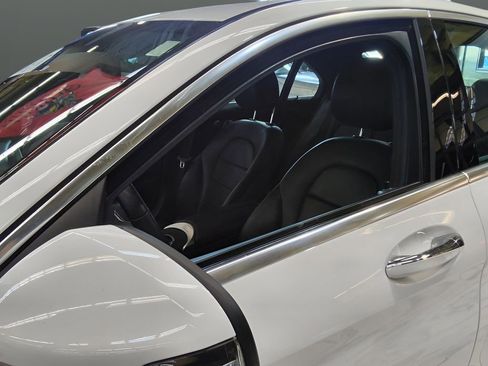 Used 2019 Mercedes-Benz C 300 4MATIC Sedan image 10