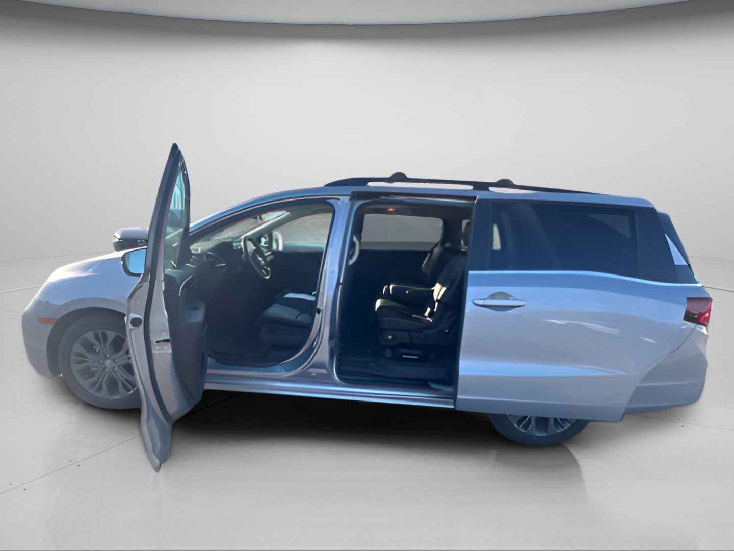Used 2025 Honda Odyssey Touring image 16