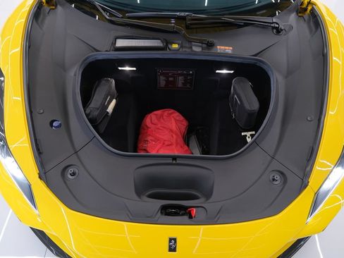 Used 2021 Ferrari F8 Tributo RWD image 57