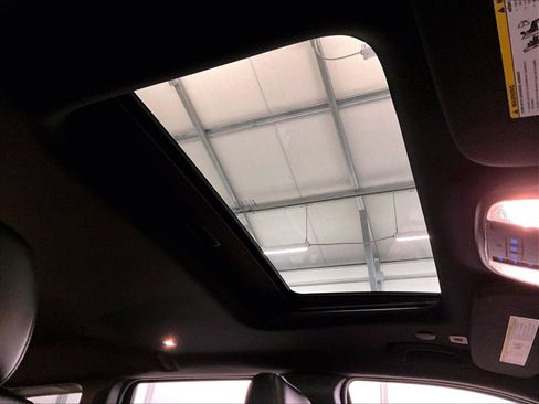 Used 2019 Jeep Grand Cherokee Altitude image 21