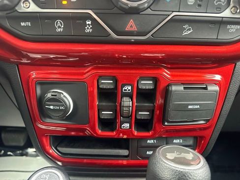 Used 2021 Jeep Wrangler Unlimited Sport S w/ Sun And Sound Package image 35