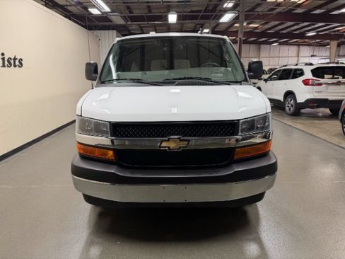 Used 2024 Chevrolet Express 3500 LT w/ LT Preferred Equipment Group RWD image 8