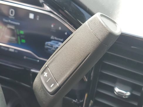 Certified 2023 Chevrolet Silverado 1500 LT AWD/4WD image 23
