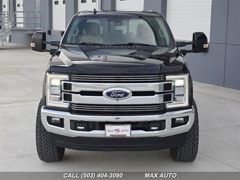 Used 2019 Ford F350 Limited image 3
