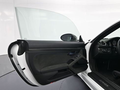 Used 2024 Porsche 718 Cayman GT4 RS RWD image 15