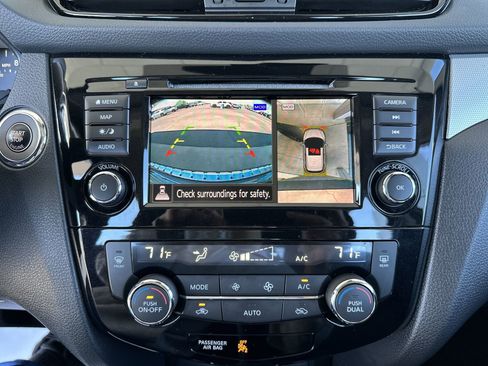 Used 2020 Nissan Rogue Sport SL FWD image 15