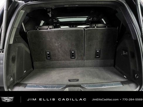 Certified 2025 Cadillac Escalade V AWD/4WD image 33