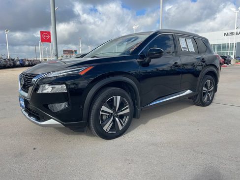 Used 2023 Nissan Rogue Platinum FWD image 1