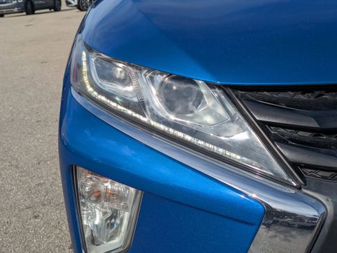 Used 2018 Mitsubishi Eclipse Cross LE image 10