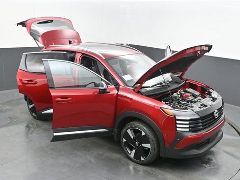 New 2026 Nissan Kicks SR w/ SR Premium Package image 38