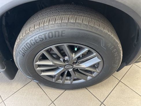 Used 2023 Nissan Rogue S image 14