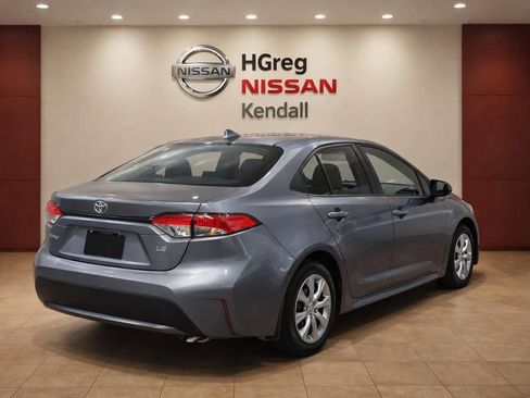 Used 2025 Toyota Corolla LE FWD image 4