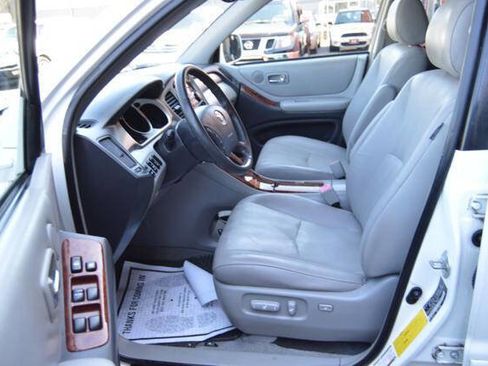 Used 2004 Toyota Highlander Limited AWD/4WD image 45